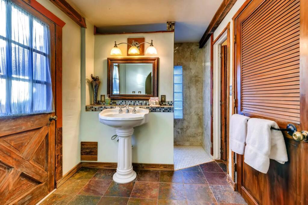 Cliff House Lodge And Hot Tub Cottages Morrison Exterior foto