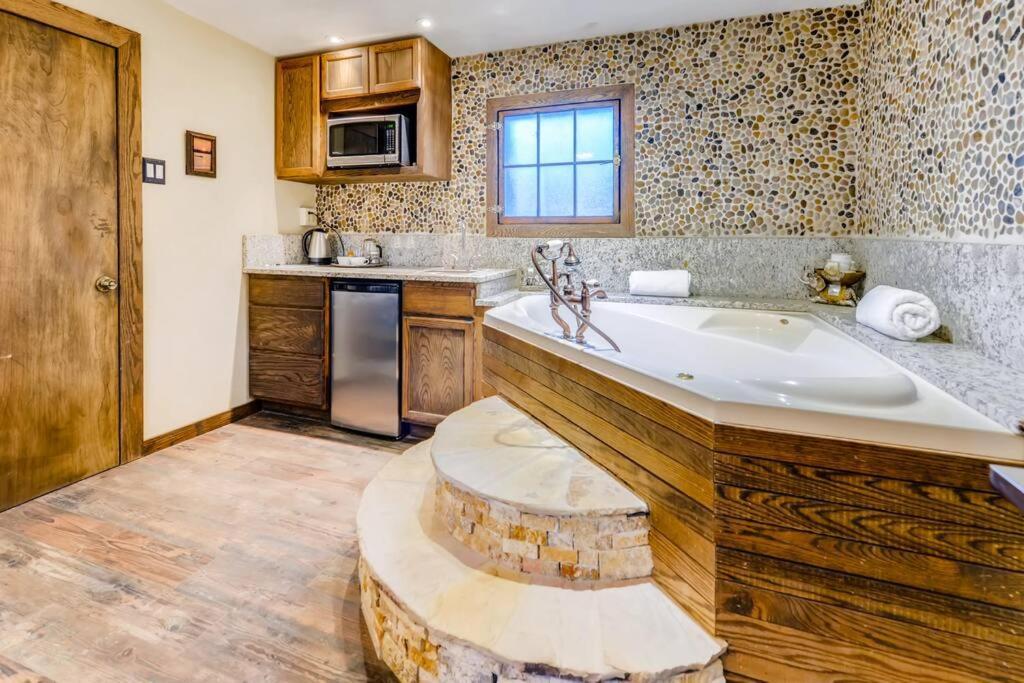 Cliff House Lodge And Hot Tub Cottages Morrison Exterior foto