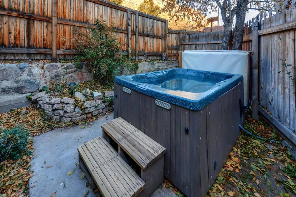 Cliff House Lodge And Hot Tub Cottages Morrison Exterior foto